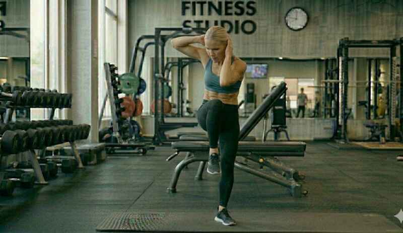 Standing Cross Crunch